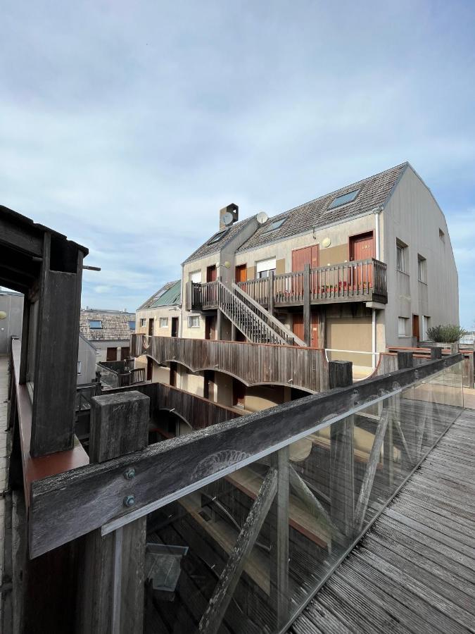 Vue Mer Et Parking La Rochelle  Exterior photo